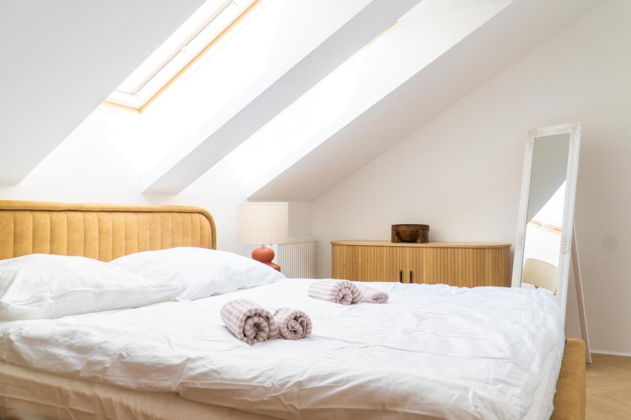 Old Town Gem Designer Apartment - Centre Location - Families - Remote Work Γκντανσκ Εξωτερικό φωτογραφία