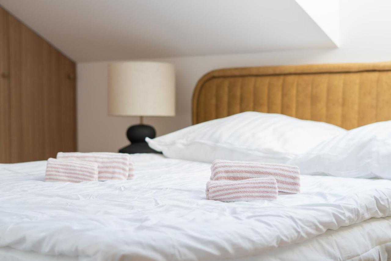 Old Town Gem Designer Apartment - Centre Location - Families - Remote Work Γκντανσκ Εξωτερικό φωτογραφία