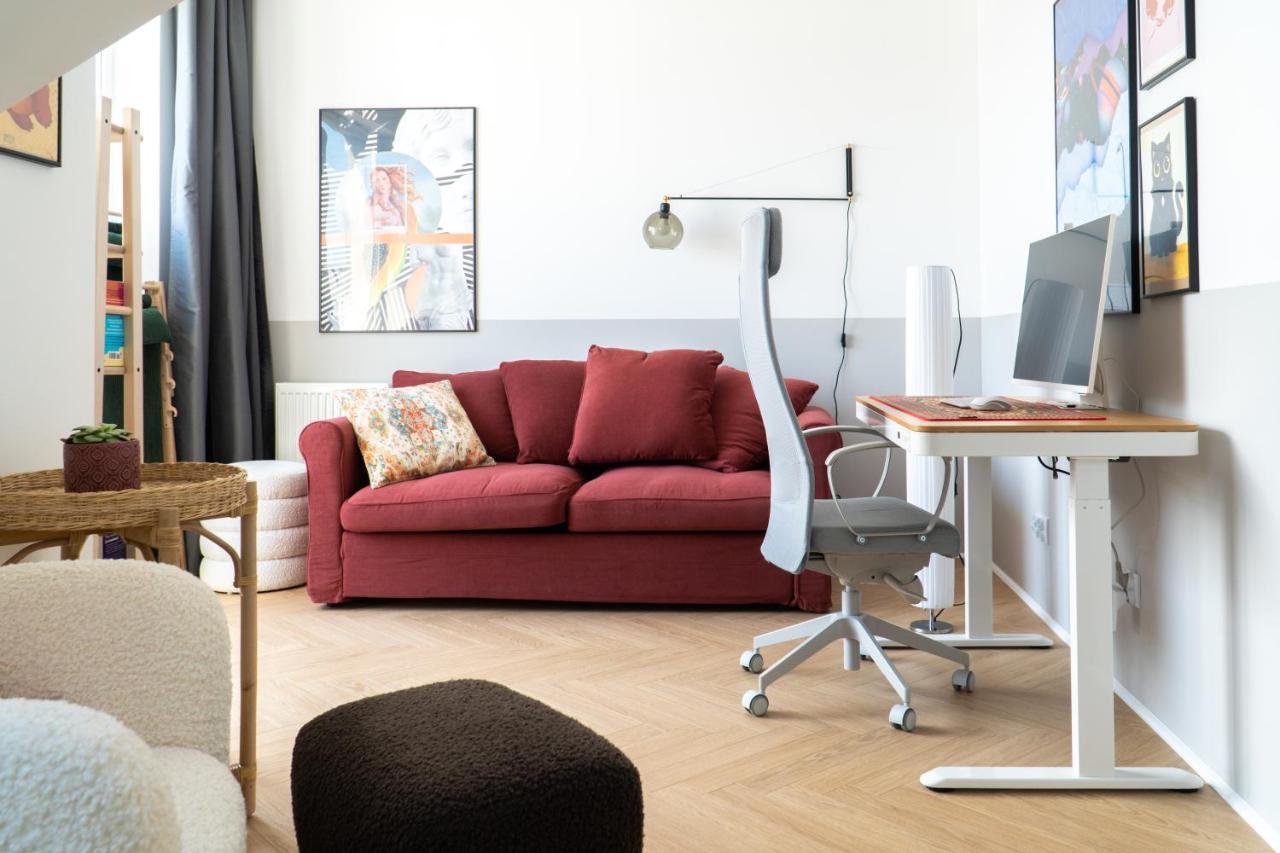 Old Town Gem Designer Apartment - Centre Location - Families - Remote Work Γκντανσκ Εξωτερικό φωτογραφία